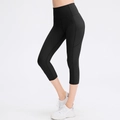 Leggings yoga capri neri da donna a vita alta con tasche laterali e vestibilità slim - S / Nero