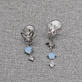 S925 Silber Schmetterling Ohrringe mit Mondsteinen und Silikon-Clips für Damen - Asymmetrische Schmetterling Ohrclips