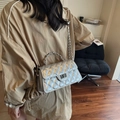 Sac à main matelassé argenté chic avec bandoulière chaîne et fermoir tournant - Argent