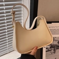 Elegant cream white half-moon hobo bag with adjustable strap and golden zipper - Off-white