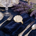 Elegante portatovagliolo a conchiglia con smalto bianco, perla e metallo dorato - Stile Conchiglia Crema Perla (ZWZ-ANR-666)