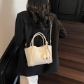 Sac sceau en cuir grainé blanc cassé avec poignée et breloque éléphant mignonne - Blanc Cassé