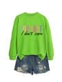 Sweat-shirt vert néon à manches longues avec texte et short en jean bleu délavé - S / Noir Imprimé / Vert Fluorescent