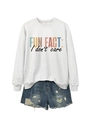 Détail d'un sweatshirt gris avec texte Fun Fact I don't care et short en jean - S / Noir Imprimé / Blanc Cassé