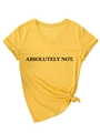 Geel T-shirt met V-hals, slogan, opgerolde mouwen en modieus knoopdetail aan de zijkant - S / Knoopzoom Stijl (3812) / Geel (Zwart Lettertype)