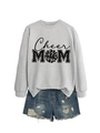 Mise à plat du sweat-shirt gris Cheer MOM assorti à un short en jean bleu pour femme - Sweat-shirt Gris (Imprimé Noir)