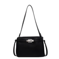 Bolso Kelly clásico de cuero negro con herrajes plateados y dos correas para hombro - Negro