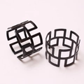 Portatovaglioli con design a griglia geometrica cava nera set da due pezzi - Stile geometrico cavo a quadretti / Nero