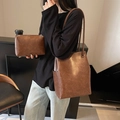 Braunes Vintage-Beuteltaschen-Set mit passendem Innenbeutel für den täglichen Weg - Braun