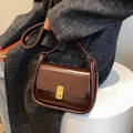 Bolso cuadrado vintage en cuero encerado marrón oscuro con cierre metálico dorado - Marrón