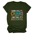 Détail du t-shirt vert foncé à col rond avec imprimé coloré Some Call It Chaos - S / Vert Militaire