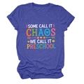 Gros plan du t-shirt bleu chiné avec imprimé texte Preschool coloré et motifs artistiques - S / Bleu Vintage