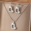 Halskette und Ohrring-Set mit hohlem Herz-Design aus poliertem Edelstahl - Silbernes hohles Herz-Schmuckset (C9960)