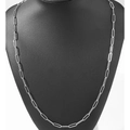 Collier à maillons trombone argentés polis présenté sur un buste de mannequin noir - 60CM / Argent (C5794)
