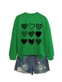Dettaglio felpa verde con nove stampe di cuori neri e pantaloncini in denim strappati - S / Verde Erba (Stampa Nera)