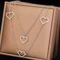Collana a doppio strato argento con quattro pendenti a cuore traforati su catena sottile - Argento (N9728)