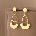 Chicke vergoldete geometrische Ohrringe mit runden und halbmondförmigen Metallelementen - Goldener Stil (N9819)