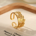Anello regolabile in acciaio inossidabile dorato a doppio strato con foglie eleganti - Stile Foglia a Doppio Strato Oro (C1543)