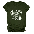 Gros plan du t-shirt vert olive avec imprimé Girls Just Wanna Have Sun et revers de manche - S / Vert Armée (Police Blanche)