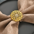 Rond de serviette doré vintage serti de strass pour une décoration de table luxueuse - Style Strass Vintage Creux Doré