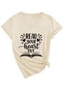Détail du t-shirt col en V abricot avec imprimé et finition nouée sur le côté élégant - S / Sable (Police Noire)