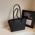 Bolso tote negro minimalista con textura de lichi y diseño de doble asa - Grande / Negro