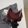 Borsa sottospalla a mezzaluna bordeaux retrò con catena argento e tracolla - Borgogna