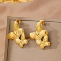 Elegante goldene Doppelschmetterlings-Ohrstecker aus Titanstahl mit strahlender Textur - Gold Schmetterling Stil (C6285)