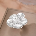 Minimalist 18K stainless steel sunflower ring with textured petal details and silver finish - Silver Sunflower Style (C8996)