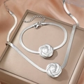 Set vintage francese con collana e bracciale con ciondolo a rosa in argento lucido - Stile Argentato(C9584)