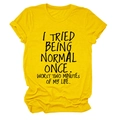 Gros plan du slogan noir imprimé sur le T-shirt en coton jaune vif à col rond - S / Jaune (Texte Noir)