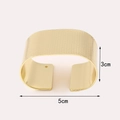 Modern wide matte gold C-shaped metal napkin ring with textured finish 3cm width - Wide C-Shaped Open / Matte Gold
