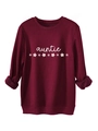 Detail eines burgunderroten dicken Sweatshirts mit auntie-Schriftzug und Gänseblümchen - S / Burgunderrot