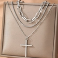 Collier multicouche argenté avec pendentif croix, chaîne vénitienne et maillons - Style Argenté (C9800)