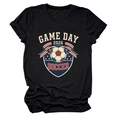 Gros plan sur l'imprimé graphique vintage Game Day 2026 soccer sur t-shirt noir - S / Noir