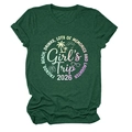 Dettaglio del tessuto della maglietta in cotone verde scuro con stampa Girl's Trip 2026 - Taglia S / verde retrò