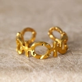 Minimalistische open ring van roestvrij staal met vrouwelijk symbool en goud hamerslag - Gouden Geometrische Holle Stijl (N7959)