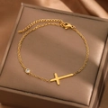 Minimalistisches Armband mit 18K Goldbeschichtung, Kreuz und Zirkon auf feiner Kette - Gold (F1793)