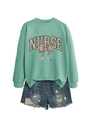 Sweat vert menthe avec imprimé infirmière léopard et short en jean vieilli - Vert clair