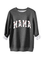 Détail du sweat MAMA gris foncé avec lettres blanches et texture de couture de baseball - Gris clair