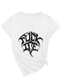 Detail eines weißen V-Ausschnitt T-Shirts mit Knotendesign und markantem schwarzem Aufdruck - S / Weiß (Schwarzer Druck)