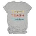Détail du t-shirt gris avec imprimé TEACH compassion, kindness et confidence coloré - Gris clair