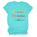 Détail du t-shirt turquoise en coton avec imprimé Teach et finitions des manches pliées - Bleu Eau Profonde