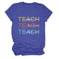 Détail d'un t-shirt bleu roi à manches courtes avec imprimé TEACH compassion - Bleu Vintage