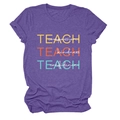 Détail du tissu violet chiné doux avec impression du texte teach kindness et compassion - Violet