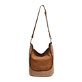 Borsa a secchiello marrone a contrasto con bordo in peluche e tracolla in pelle - Marrone
