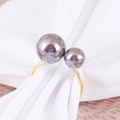 Eleganter goldener U-förmiger Serviettenring aus Metall mit zwei grauen Perlen für Tische - Blaue Perle U-Form-Stil