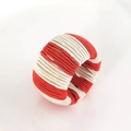 Rond de serviette tissé main rouge et blanc avec motif rayé pour décoration de table - Rouge