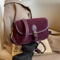 Borsa a sella vintage bordeaux in pelle scamosciata e liscia con tracolla regolabile - Borgogna