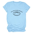 Detailansicht hellblaues T-Shirt mit Football-Print und Vintage-Saison-Schriftzug - S / Oberteile / Hellblau (Schwarzer Text)